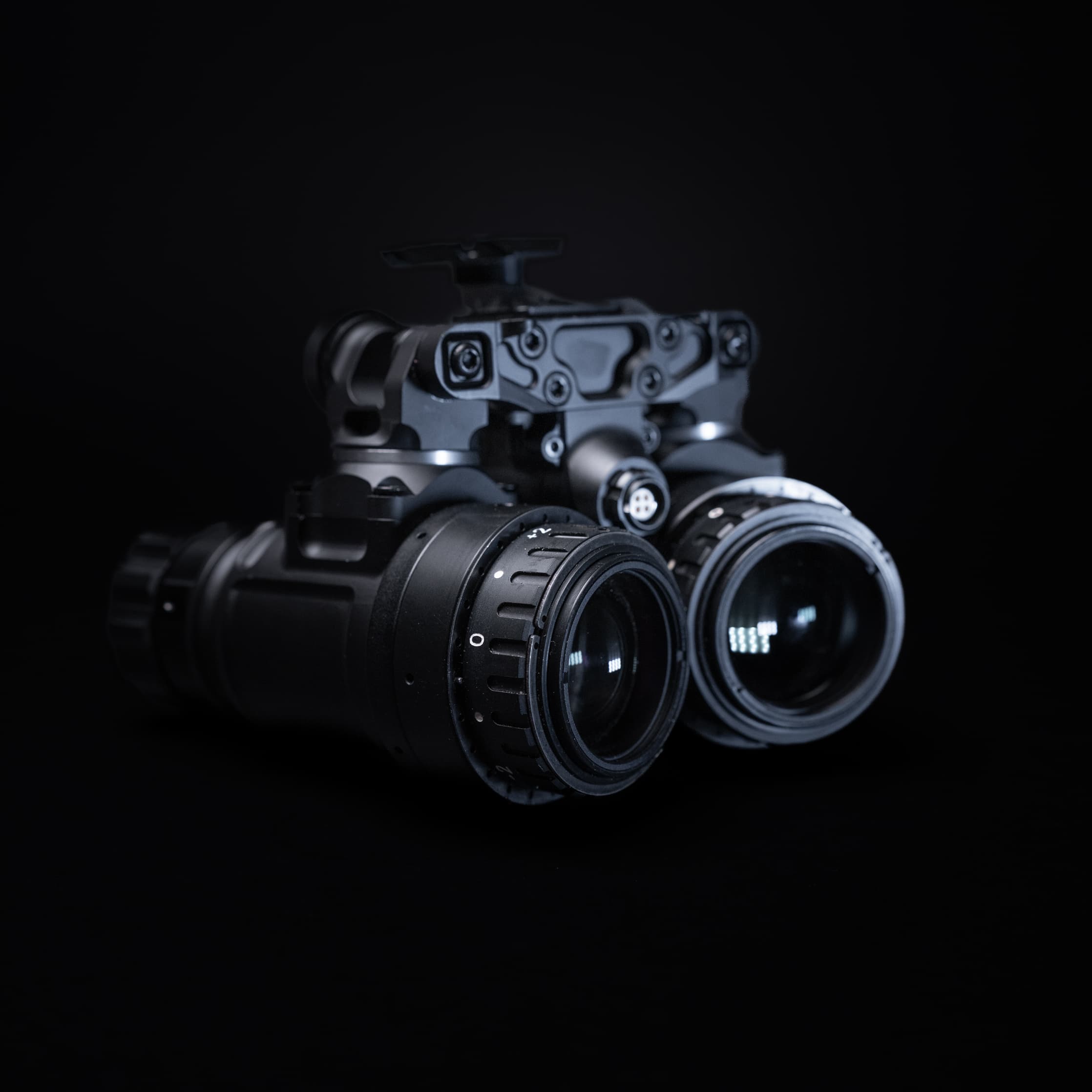 Low Light Panning Arms (LLPA) – For the MH-1